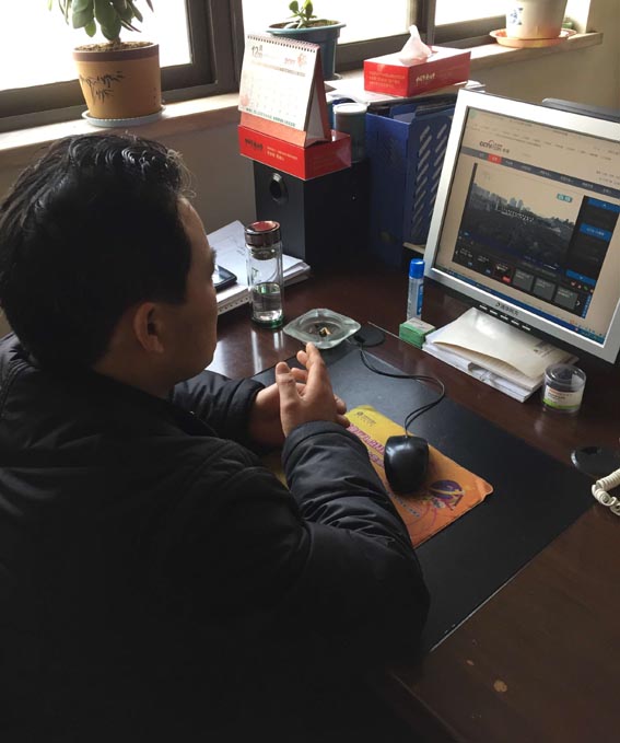 我队组织观看南京大屠杀死难者国家公祭仪式