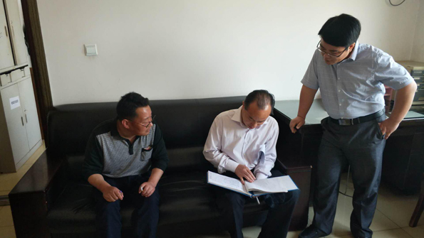 队党委书记、总工周贤金对二勘院档案管理进行专项调研