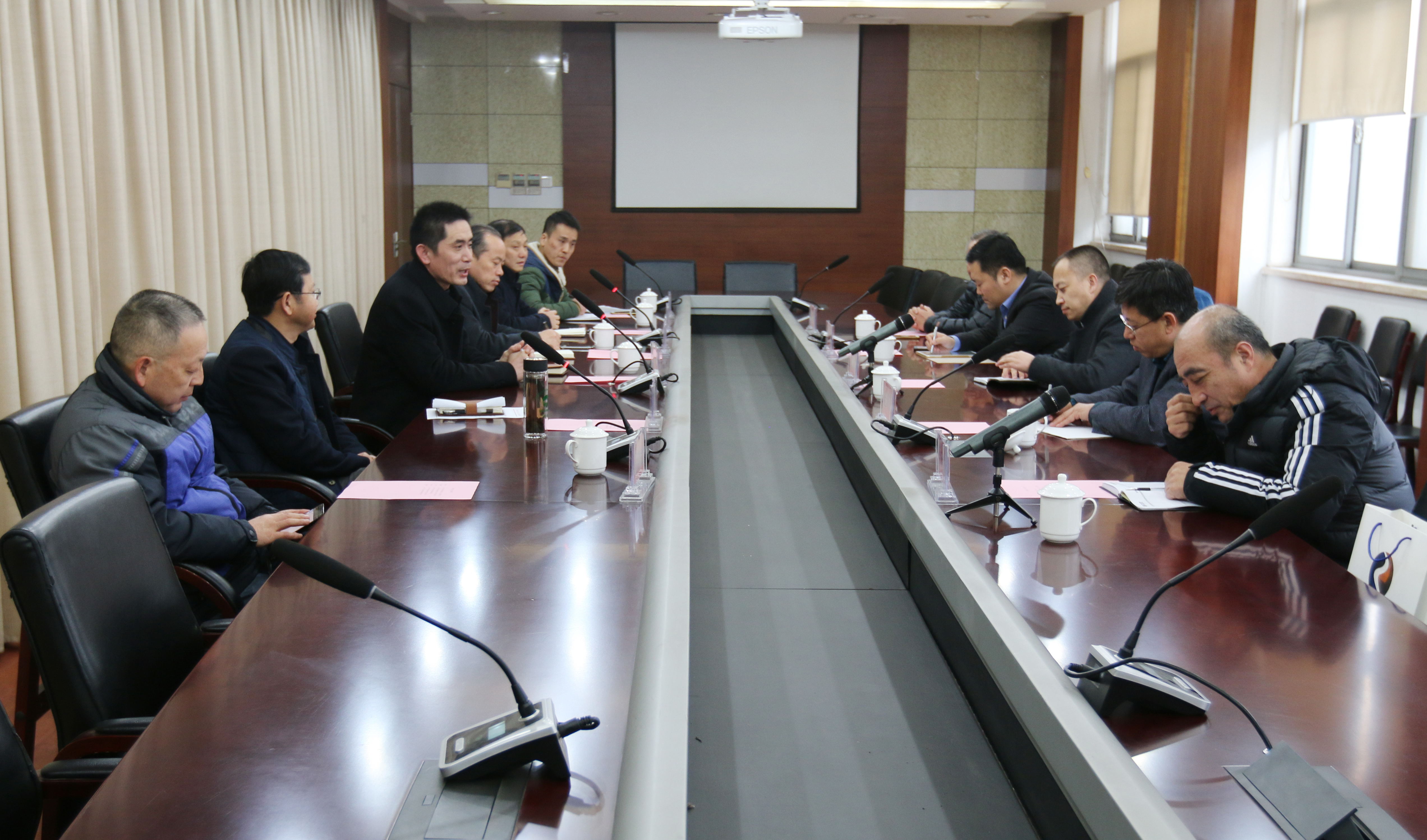 我队与山东正元地质勘查院就青海矿产勘查项目合作达成共识