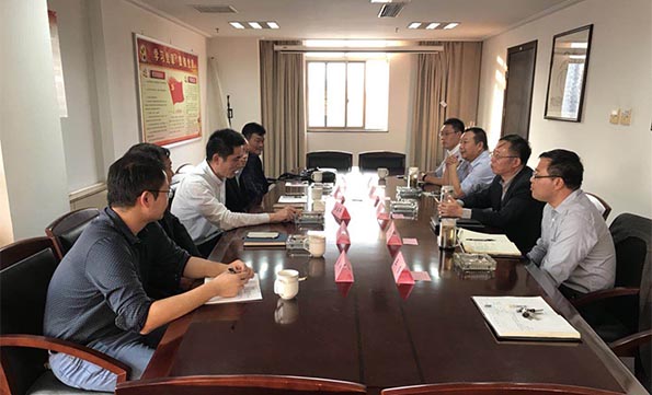 我队到地质二队进行工作交流