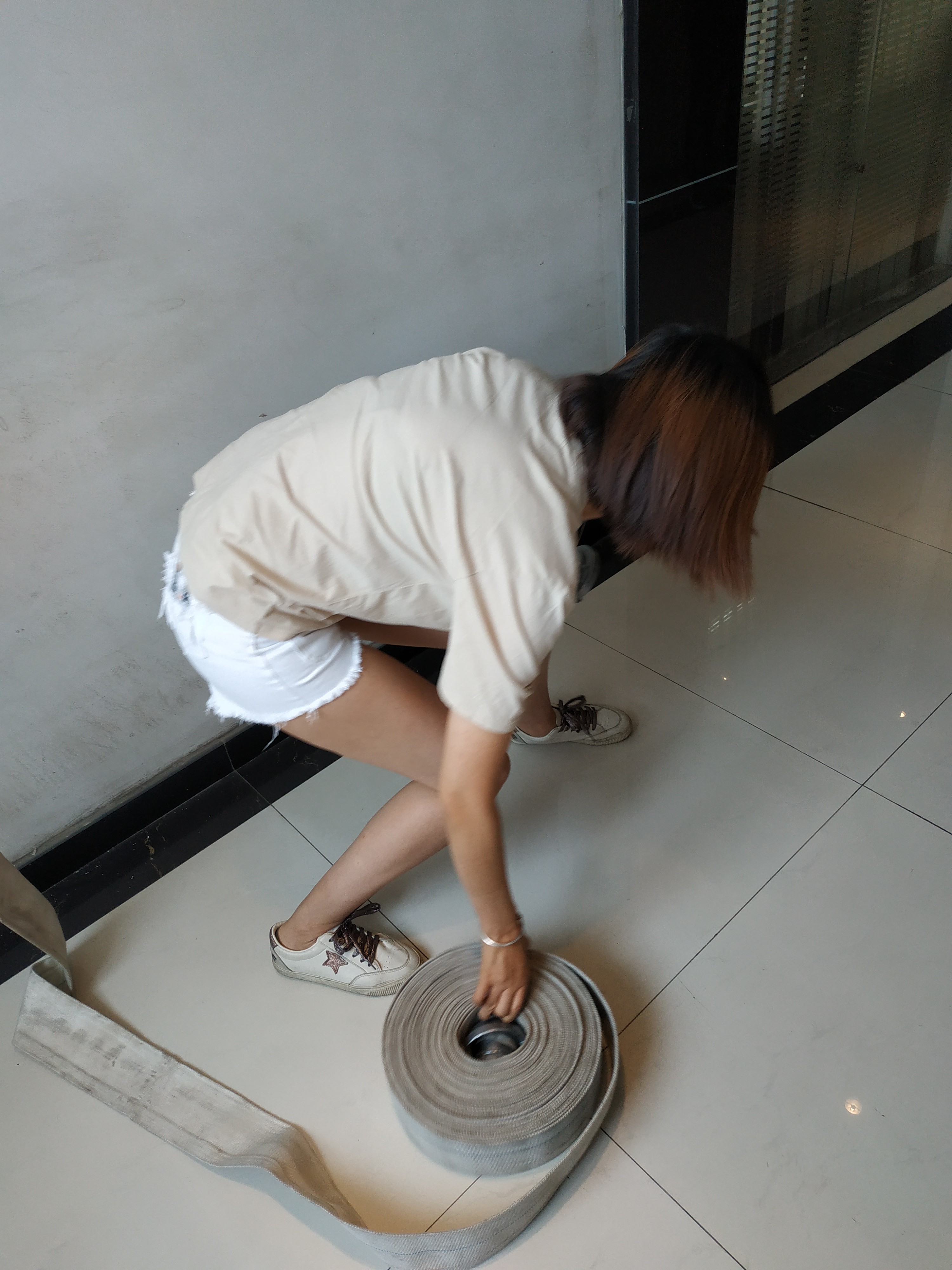 地质环境院举行消防栓使用现场演练比赛活动