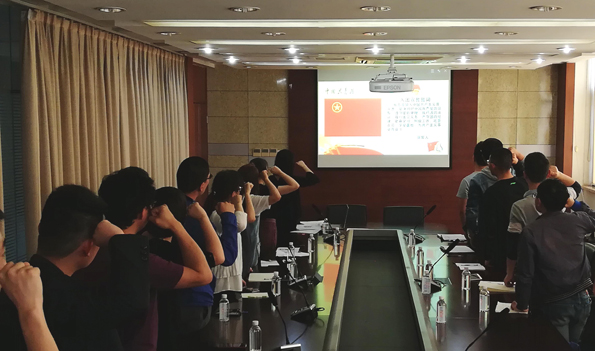 “高举团旗跟党走，青春建功新时代” ——队团委开展主题团日系列活动