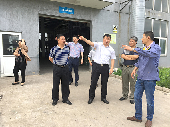 副局长许洪信、戴斌一行到我队调研指导工作