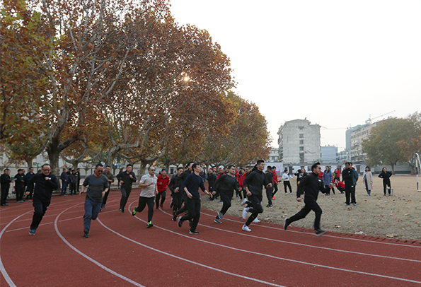 我队举行庆祝建队60周年职工运动会
