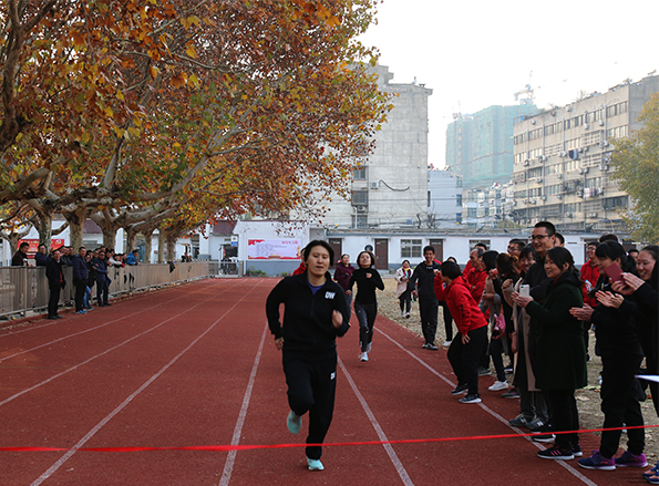 我队举行庆祝建队60周年职工运动会