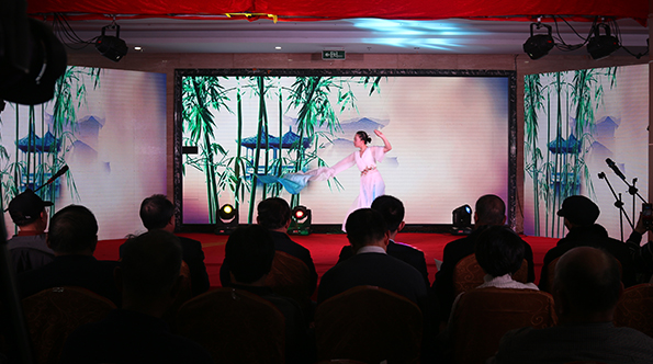 队举办庆祝建队六十周年职工文艺汇演