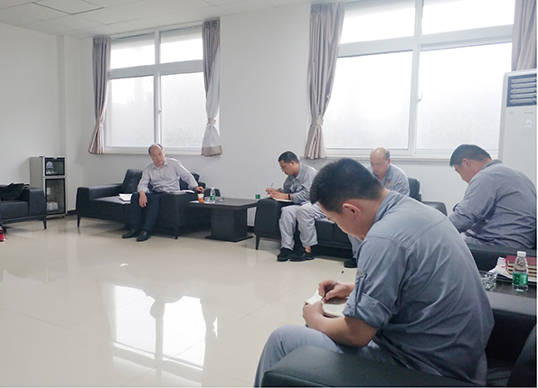 周贤金带队到涂料厂开展工作调研
