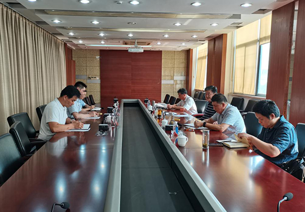 省地热能源学会理事长杨增夫来我队调研工作